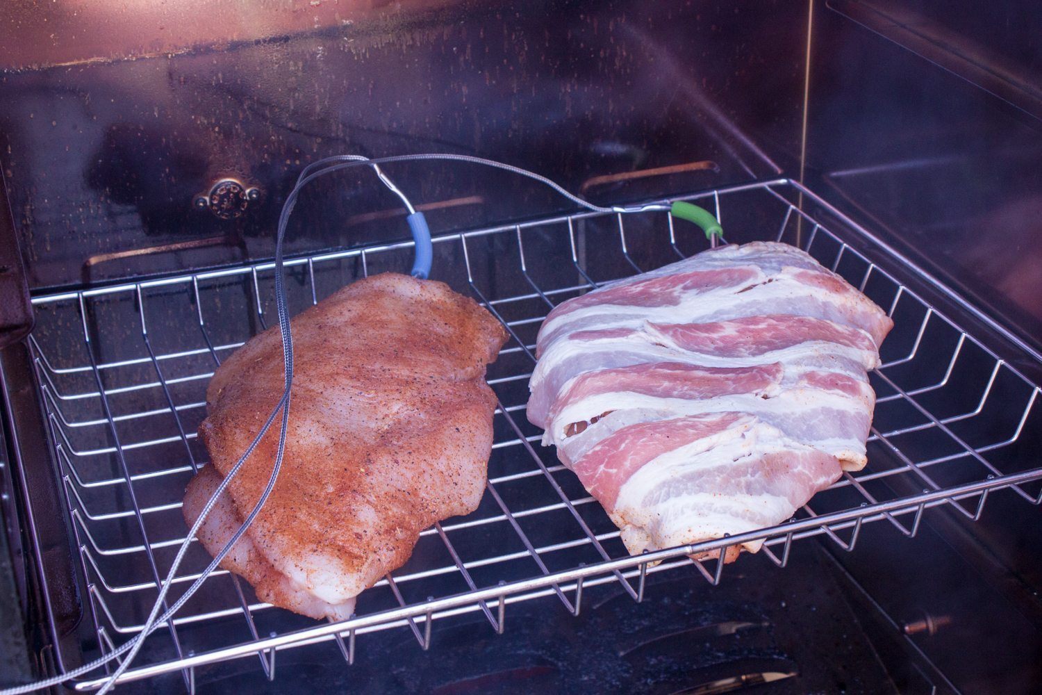 http://www.bradleysmoker.com/cdn/shop/articles/Smoked-Bacon-Wrapped-Turkey-2.jpg?v=1675738910